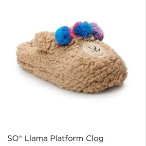 So Llama slippers size medium 7/8  NWT